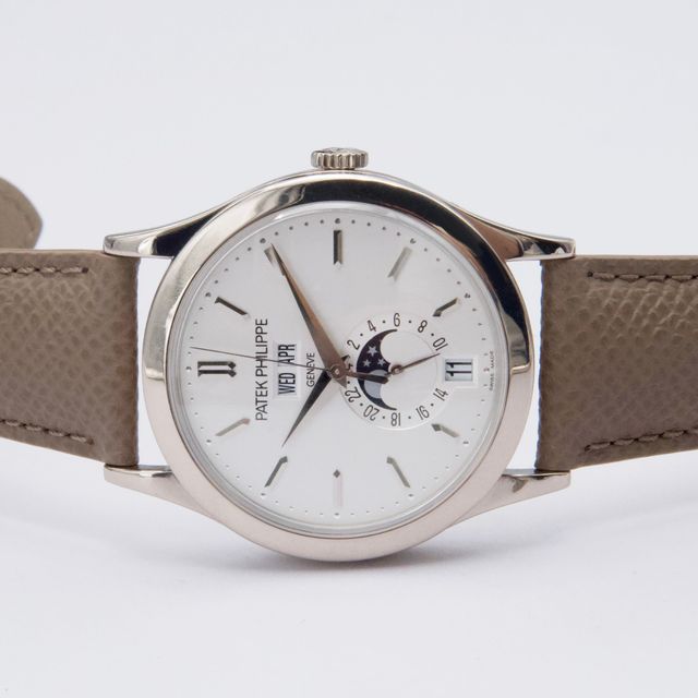 Patek Philippe Complications 5396G-011 Image 4